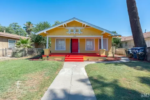 1304 Chester Pl, Bakersfield, CA 93304