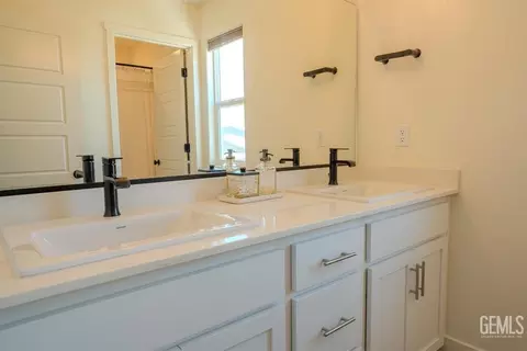 6512 Balmorhea St, Bakersfield, CA 93311 photo 19