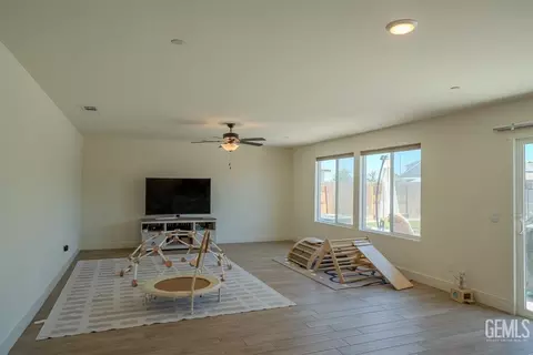 6512 Balmorhea St, Bakersfield, CA 93311 photo 7