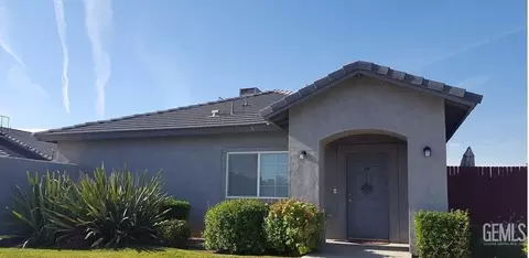 623 Blue Mountain Way, Bakersfield, CA 93308