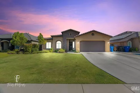 9027 Belmac Ave, Bakersfield, CA 93312