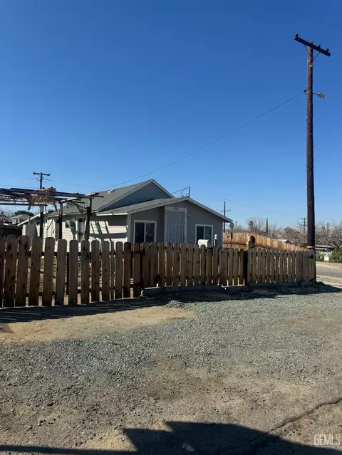 501 Rose Ave, Taft, CA 93268 photo 1