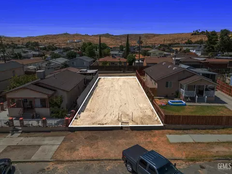 213 Philippine St, Taft, CA 93268 photo 1