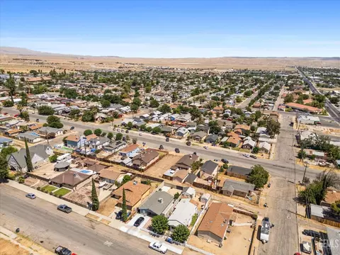 213 Philippine St, Taft, CA 93268 photo 24