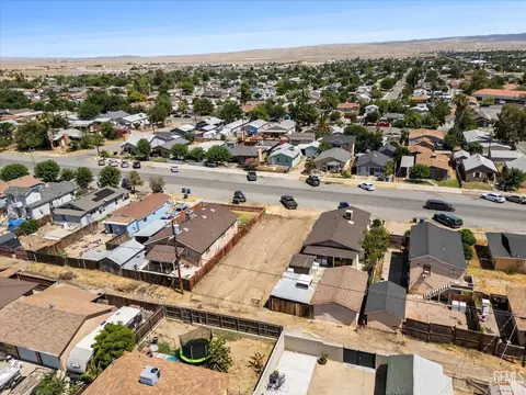 213 Philippine St, Taft, CA 93268 photo 17