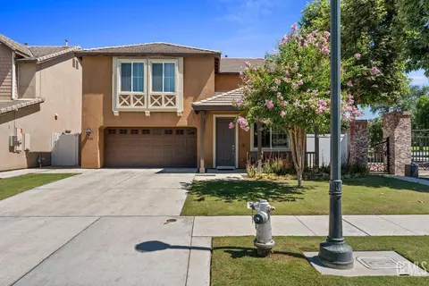 8300 Prentice Hall Dr, Bakersfield, CA 93311