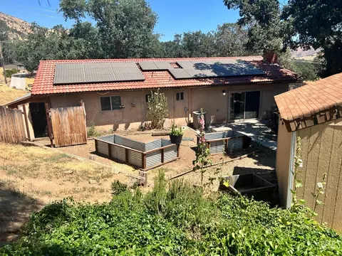 21316 Carriage Dr, Tehachapi, CA 93561 photo 5