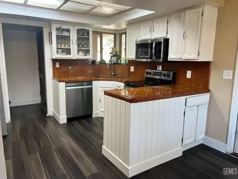 21316 Carriage Dr, Tehachapi, CA 93561 photo 9