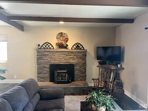 21316 Carriage Dr, Tehachapi, CA 93561 photo 12