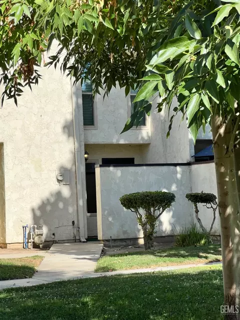 1307 Capricorn Ct, Bakersfield, CA 93309