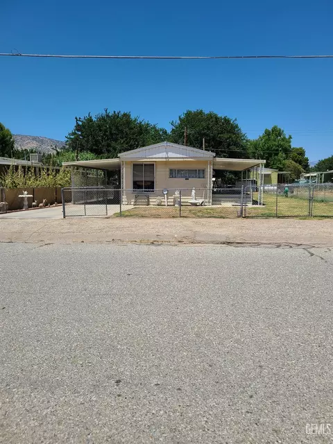 1807 Chain Ave, Lake Isabella, CA 93240