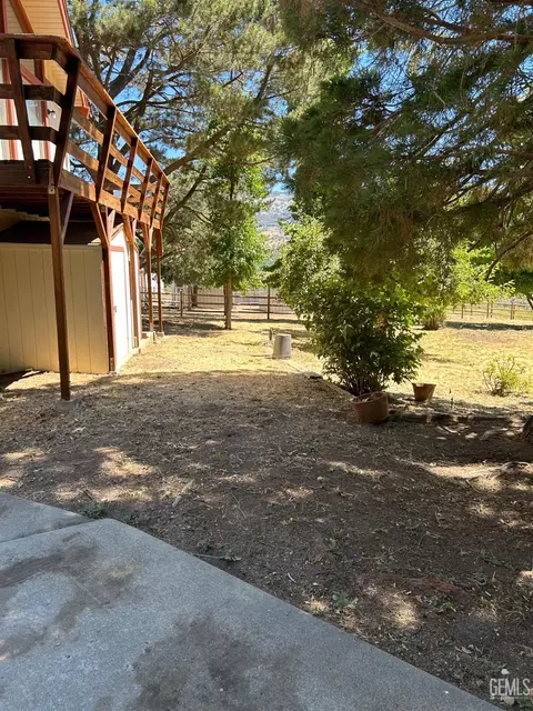 26840 Echo Ct, Tehachapi, CA 93561 photo 3