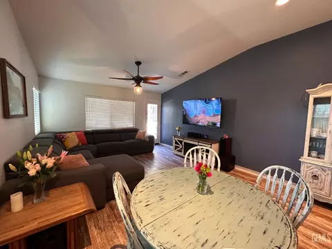6810 Trejo Dr, Bakersfield, CA 93313 photo 15