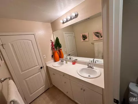6810 Trejo Dr, Bakersfield, CA 93313 photo 19
