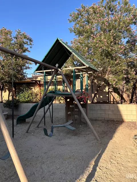 6810 Trejo Dr, Bakersfield, CA 93313 photo 32
