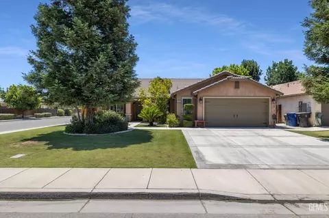 10703 Coronado Pointe Dr, Bakersfield, CA 93311