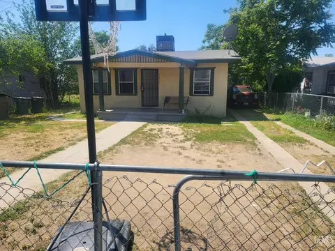 1311 E 18th St, Bakersfield, CA 93305 photo 1