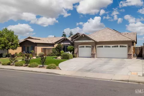 Exterior - 9012 Ribston Ave, Bakersfield, CA 93312 photo 3 of 10