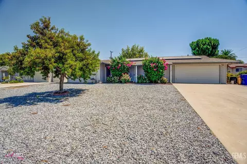 712 Hogan Way, Bakersfield, CA 93309