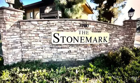 3700 Q St #122, Bakersfield, CA 93301