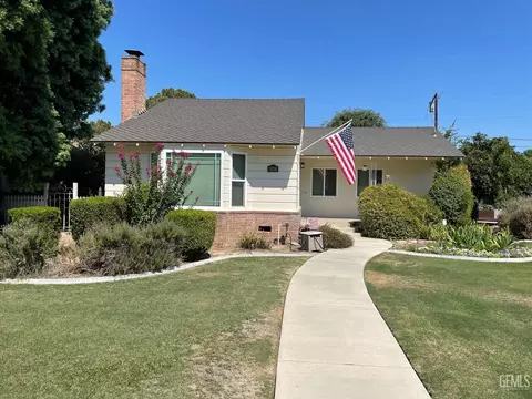 Exterior - 2537 Pine St, Bakersfield, CA 93301 photo 8 of 10