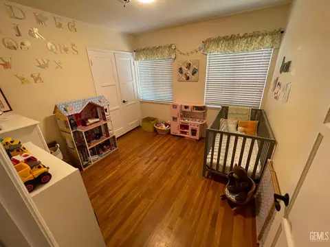 Bedroom - 2537 Pine St, Bakersfield, CA 93301 photo 4 of 4