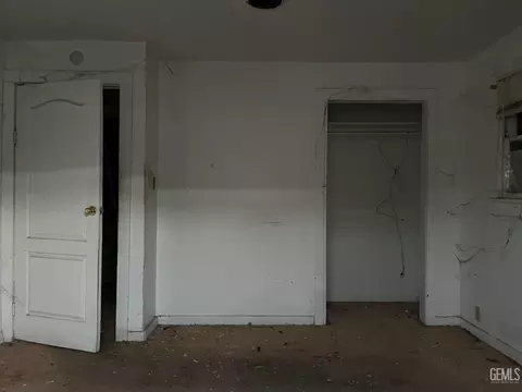 207 Adams St, Taft, CA 93268 photo 8