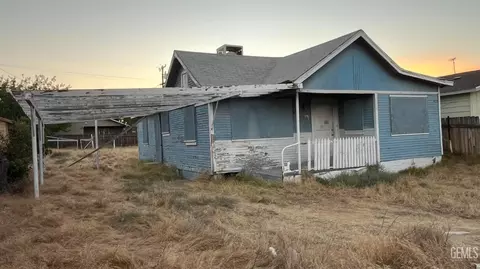207 Adams St, Taft, CA 93268 photo 3