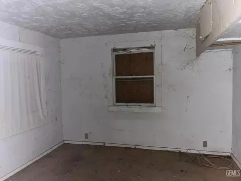 207 Adams St, Taft, CA 93268 photo 9