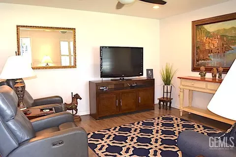 1401 Pebble Beach Dr, Bakersfield, CA 93309 photo 4