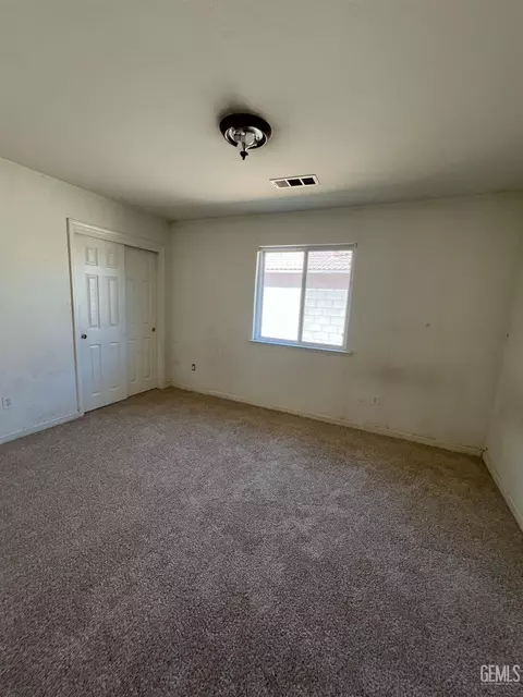 485 Ryan Dr, Shafter, CA 93263 photo 8