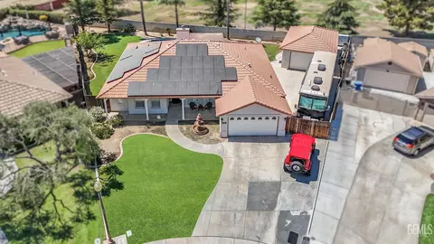 6421 San Rogue Ct, Bakersfield, CA 93312