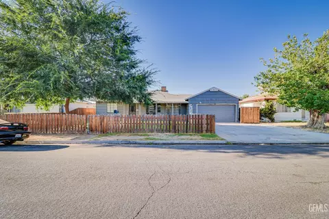 3826 Navajo Ave, Bakersfield, CA 93309