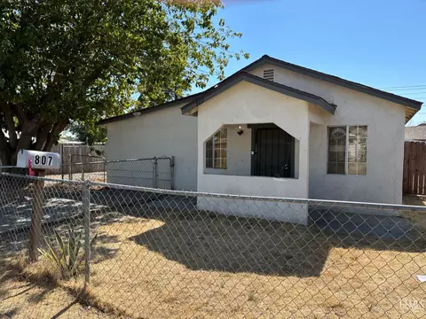 807 Hurrle Ave, Bakersfield, CA 93308