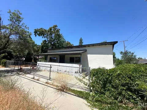 313 S Robinson St, Tehachapi, CA 93561 photo 1