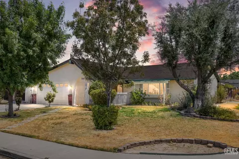 2016 Emerson St, Bakersfield, CA 93309
