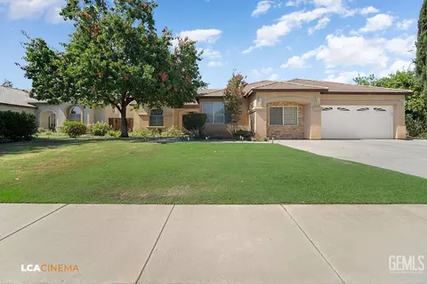 9518 Lake Superior Dr, Bakersfield, CA 93312