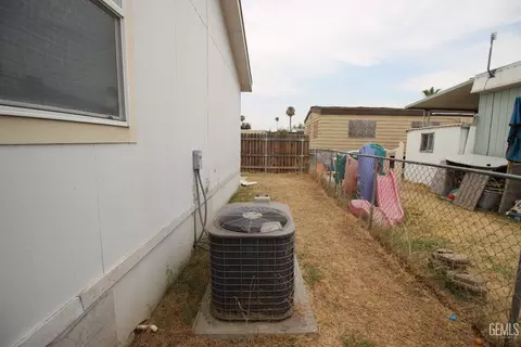 101 Cinnamon Ln, Bakersfield, CA 93308 photo 18