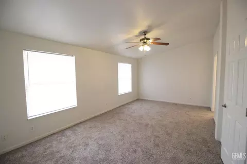 101 Cinnamon Ln, Bakersfield, CA 93308 photo 9