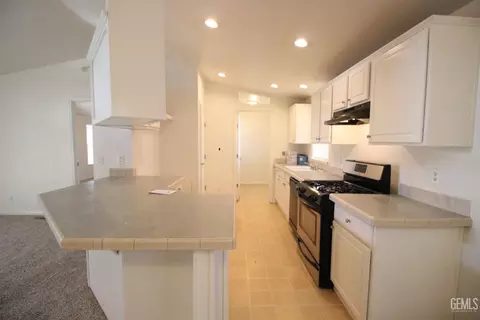 101 Cinnamon Ln, Bakersfield, CA 93308 photo 3