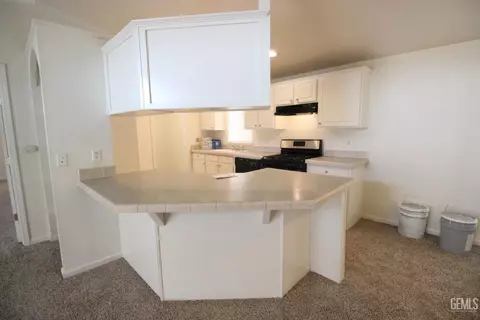 101 Cinnamon Ln, Bakersfield, CA 93308 photo 4