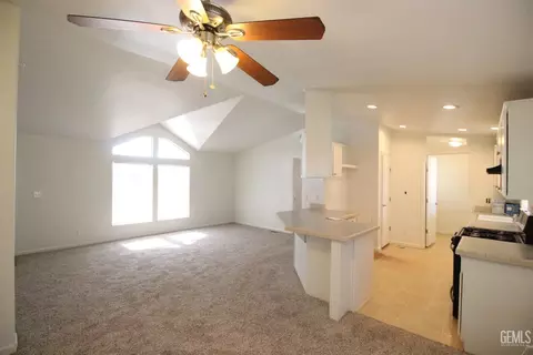 101 Cinnamon Ln, Bakersfield, CA 93308 photo 5