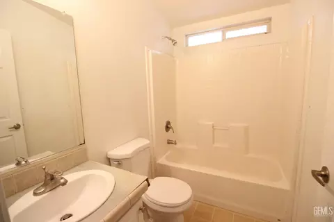 101 Cinnamon Ln, Bakersfield, CA 93308 photo 13