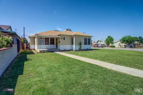 525 Linda Vista Dr, Bakersfield, CA 93308