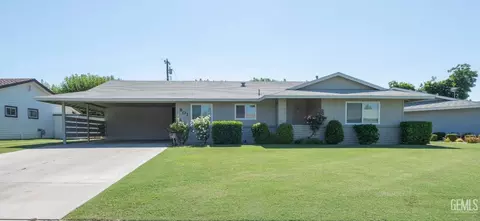 801 Pebble Beach Dr, Bakersfield, CA 93309