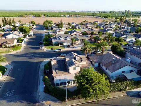 View/Area - 1833 5th Dr, Delano, CA 93215 photo 6 of 8