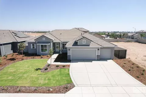7802 Ruthburg Ct, Bakersfield, CA 93314