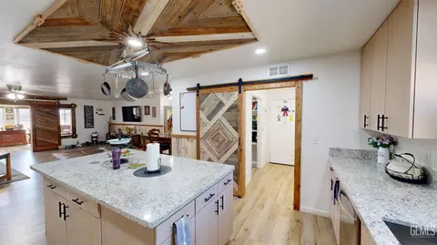 20200 Mesa Dr, Tehachapi, CA 93561 photo 10