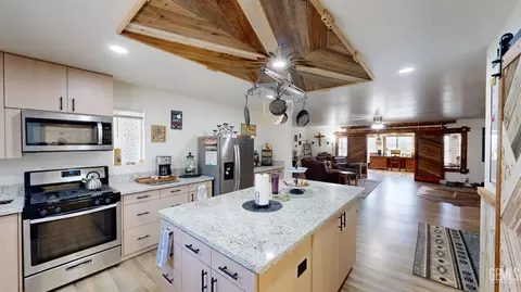 20200 Mesa Dr, Tehachapi, CA 93561 photo 11