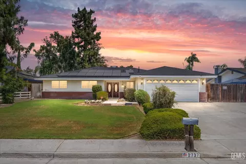 2737 Hempstead Ln, Bakersfield, CA 93309